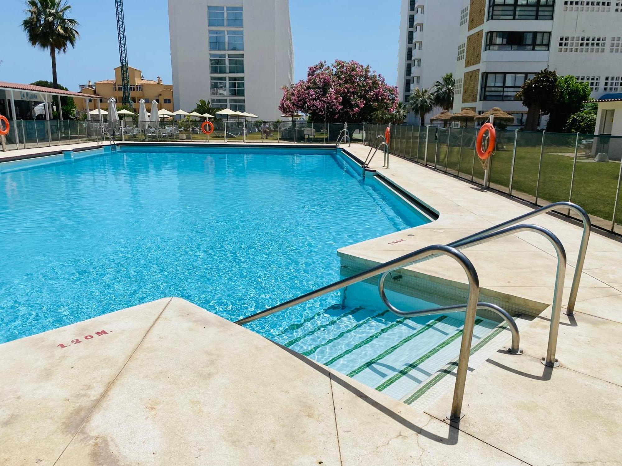 Apartamentos Ms Pepita Benalmadena Luaran gambar