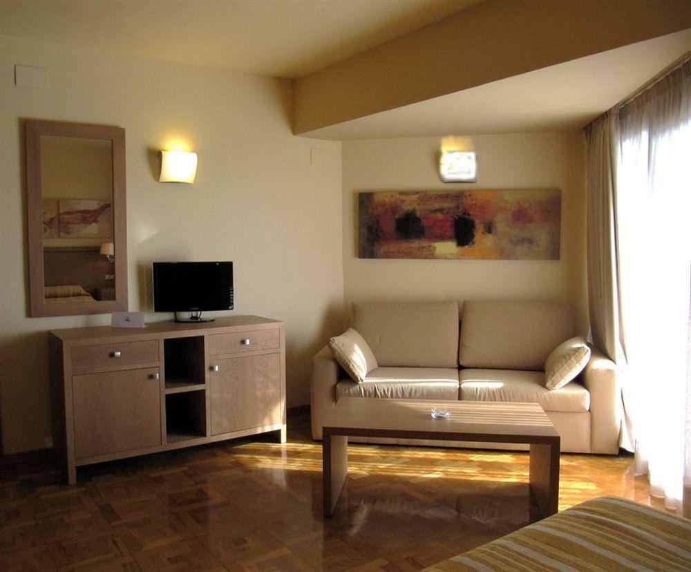 Apartamentos Ms Pepita Benalmadena Luaran gambar